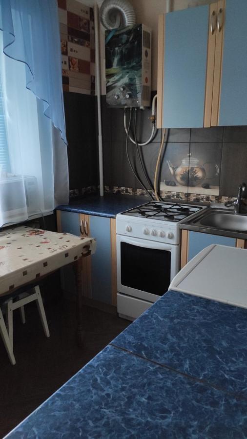 2-Х Комнатная Квартира Korosten Luaran gambar